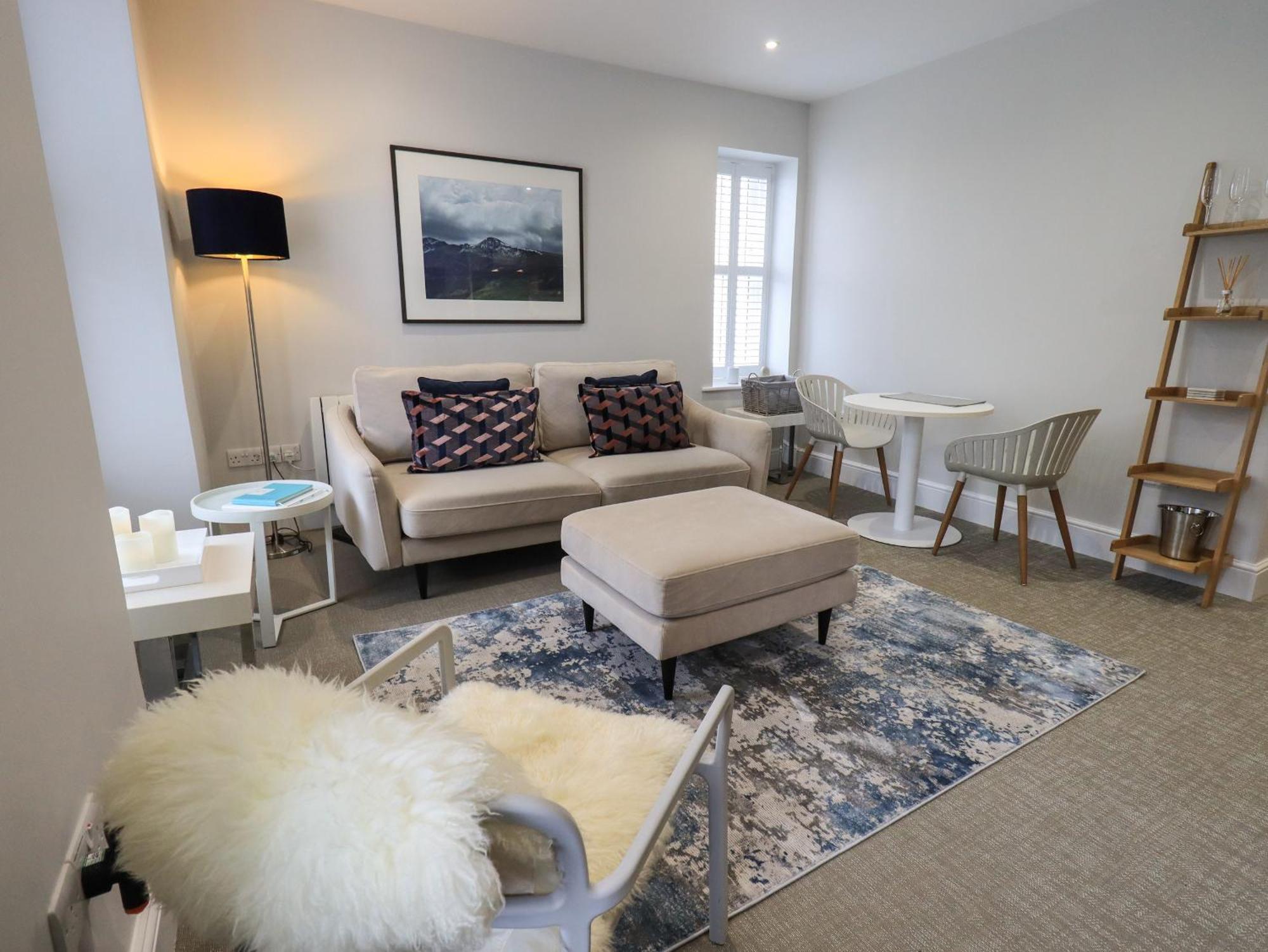 Partridge At Stonecliffe Apartment โบว์เนส ออน วินเดอเมียร์ ภายนอก รูปภาพ