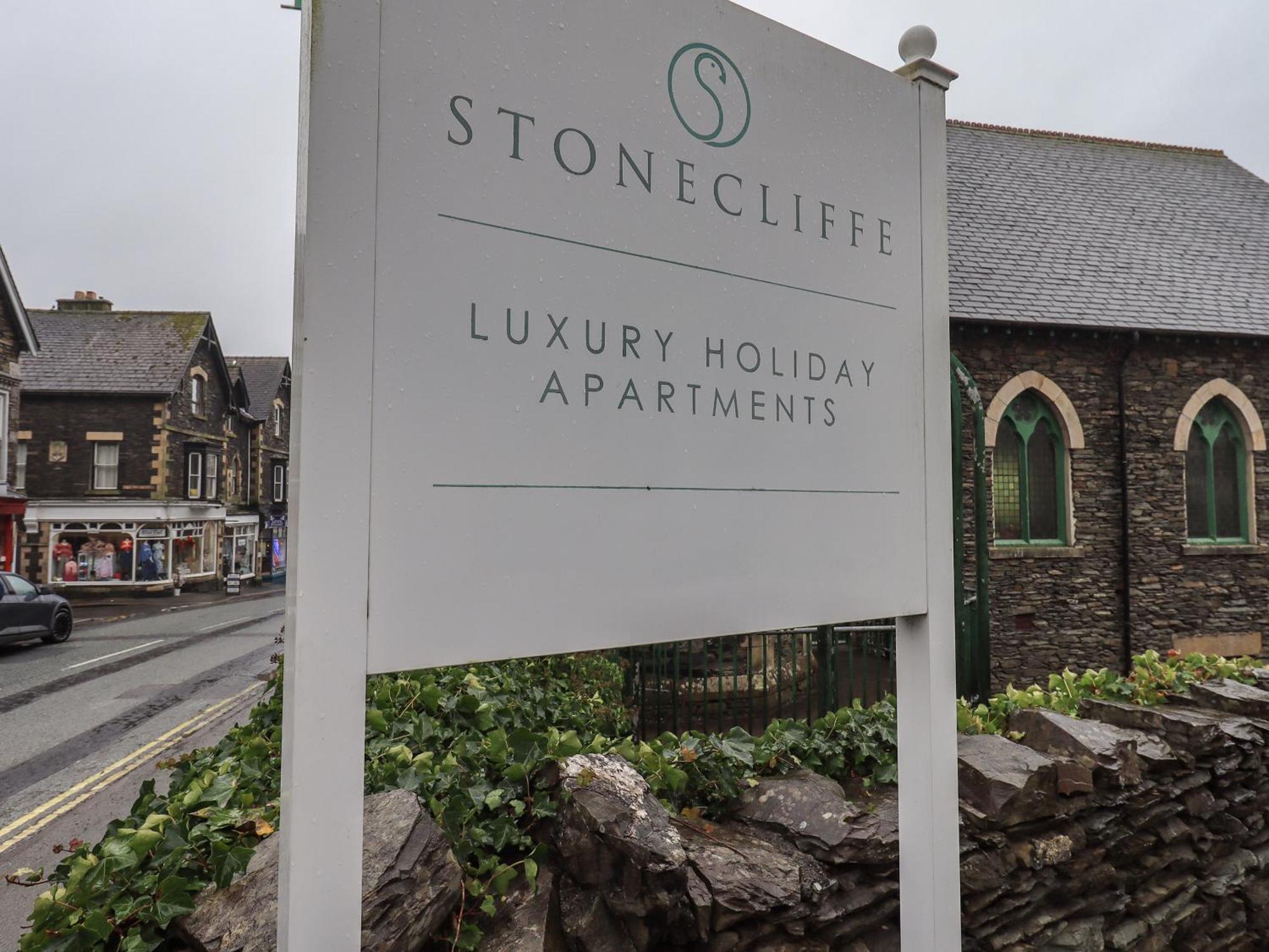 Partridge At Stonecliffe Apartment โบว์เนส ออน วินเดอเมียร์ ภายนอก รูปภาพ