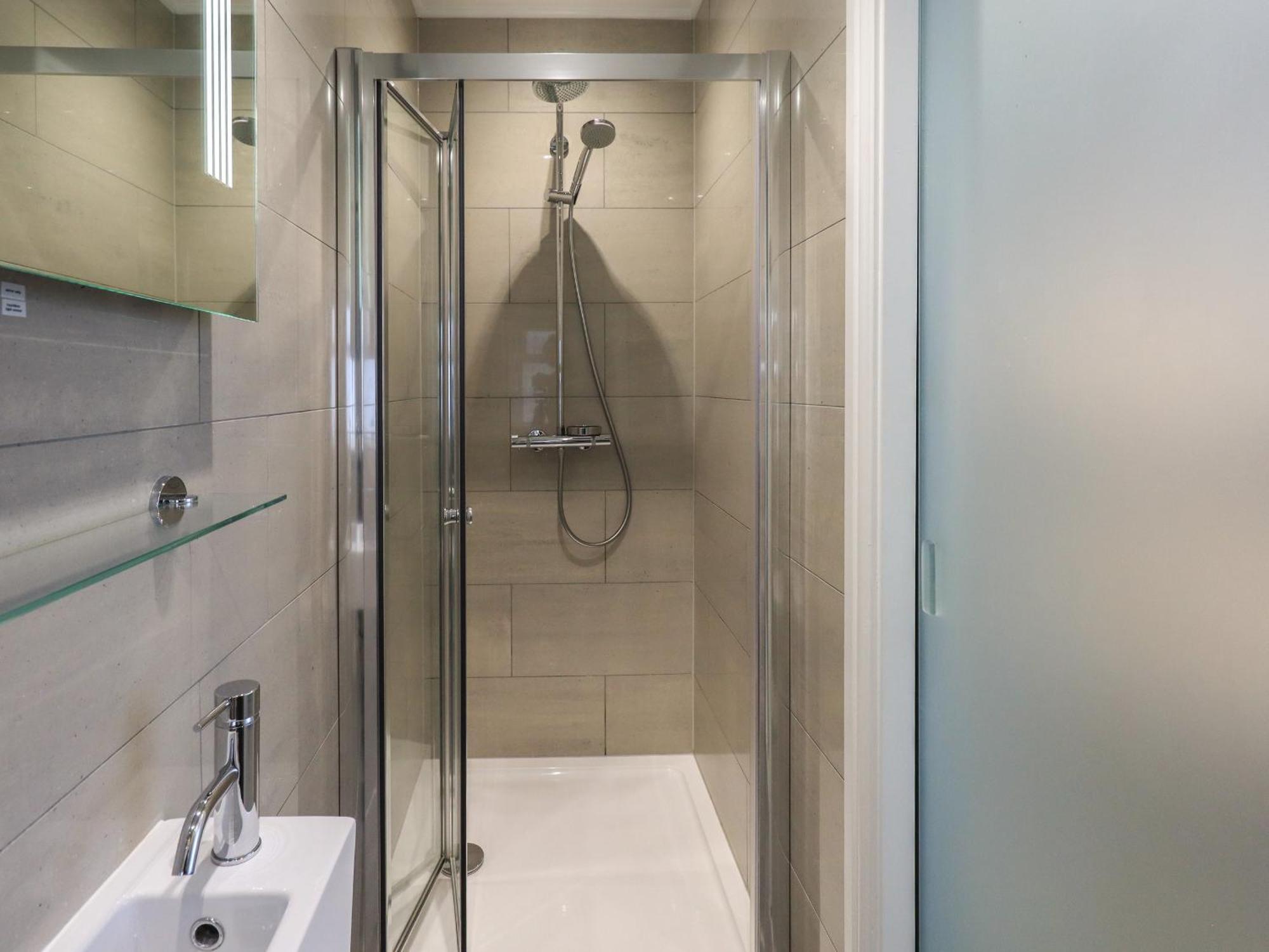 Partridge At Stonecliffe Apartment โบว์เนส ออน วินเดอเมียร์ ภายนอก รูปภาพ